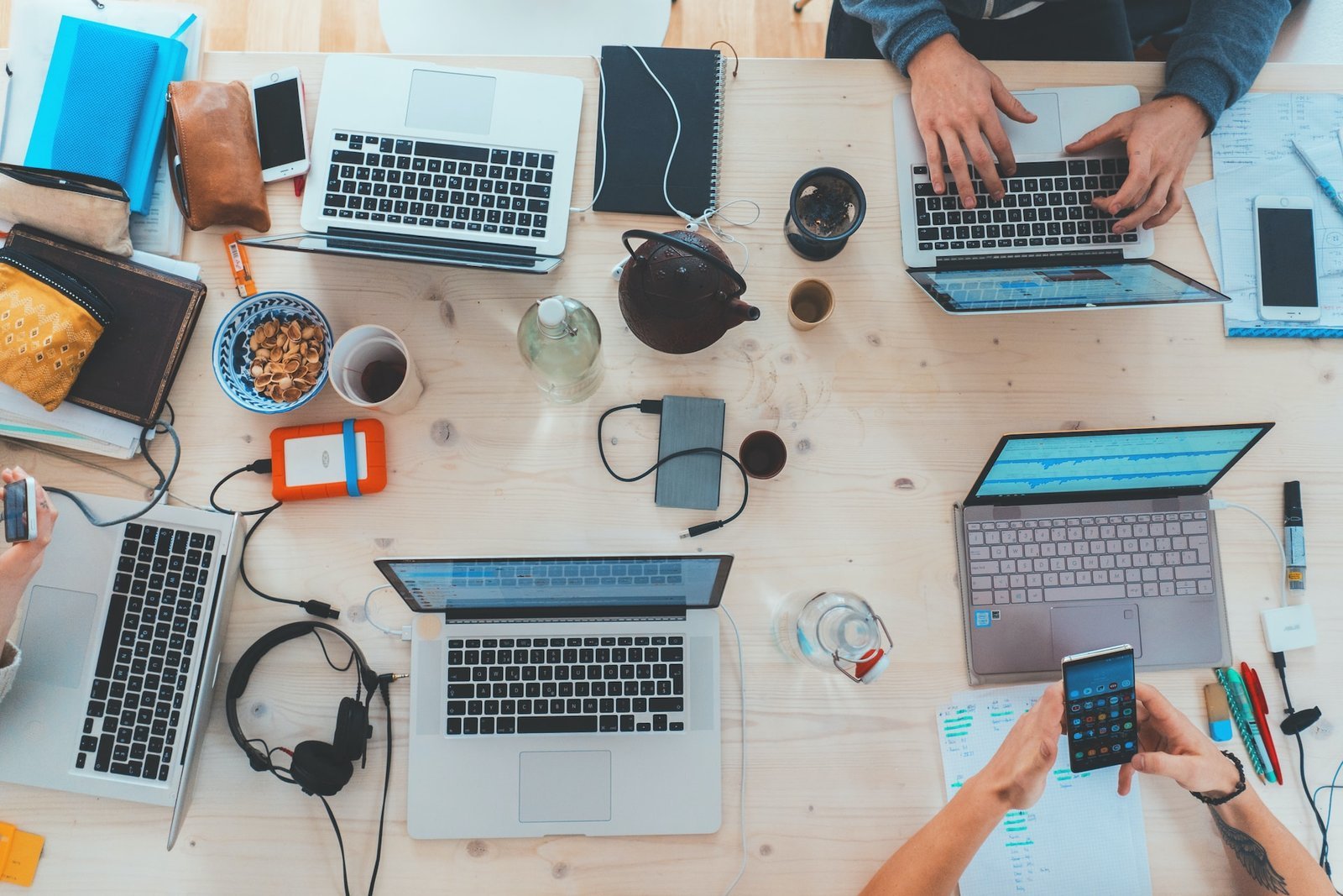 What Are the Different Work Schedules for a Business?