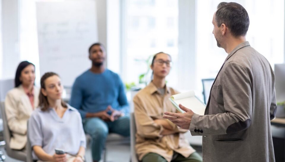 Workplace Culture Speaker Tips for Coaching Employees to Improve Their Performance