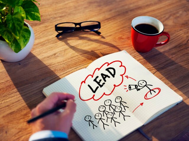 Top Leadership Challenges (With Real Examples and Proven Solutions)